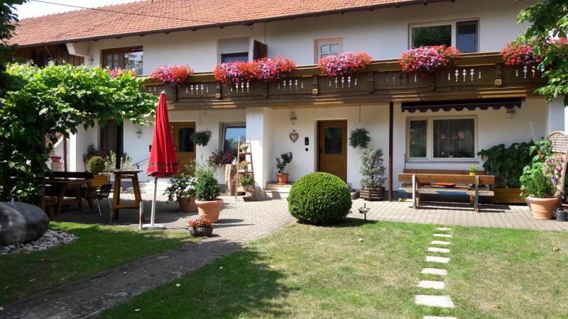 Pension Zum Krug, Messe Muenchen Hergolding Exterior foto