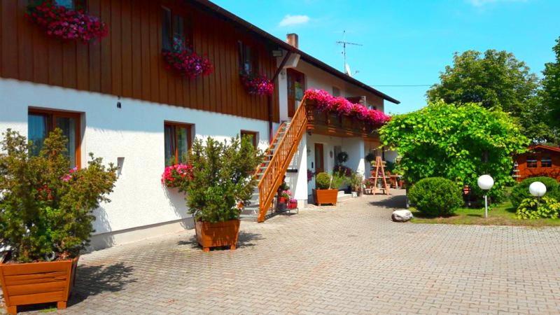 Pension Zum Krug, Messe Muenchen Hergolding Exterior foto